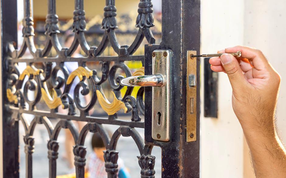 ouvrir une porte Châtillon